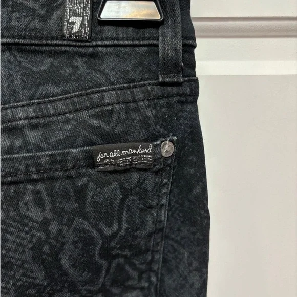 7 For All Mankind Snake Print Skinny Black Denim Jeans Size 25 - Picture 4 of 8